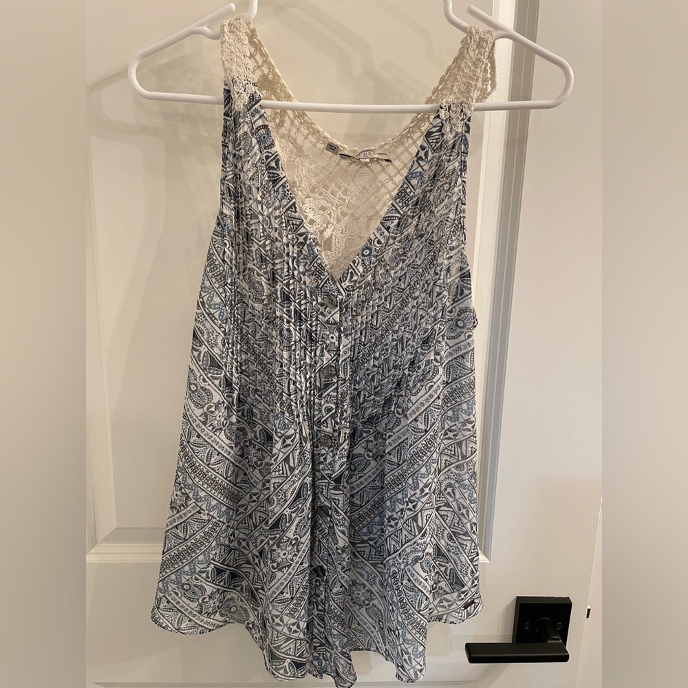 Guess Lace Blue Pattern Top